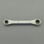 １３ｘ１７‐１９ｘ２１　４サイズ　ラチェットレンチ