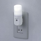 ＡＣ１００Ｖ／０．２Ｗ　ＬＥＤセンサーライト（明暗センサー式／ホワイト）