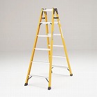 １．６８ｍ　はしご兼用脚立（絶縁）