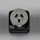 ２５０Ｖ／２０Ａ　露出コンセント（３Ｐ）