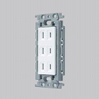 １２５Ｖ／１５Ａ　埋込コンセント（３口）［絶縁枠］