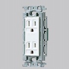 １２５Ｖ／１５Ａ　埋込コンセント（２口／接地付）［絶縁枠］