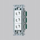 １２５Ｖ／１５Ａ　埋込コンセント（３口／抜止）［絶縁枠］
