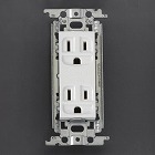 １２５Ｖ／１５Ａ　埋込コンセント（２口／接地付）