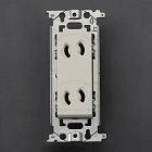 １２５Ｖ／１５Ａ　埋込コンセント（２口／抜け止め）