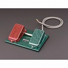 ＡＣ２５０Ｖ　［１ｃ］　２連フットスイッチ