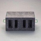 ３００ｘ３００ｘ６００ｍｍ　樹脂製角材（両取手付）
